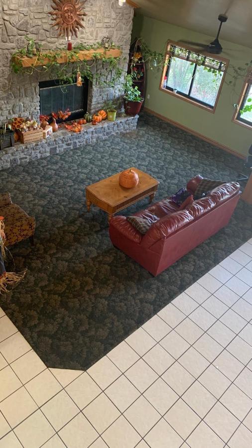 Regency Inn And Suites Stilwell Εξωτερικό φωτογραφία