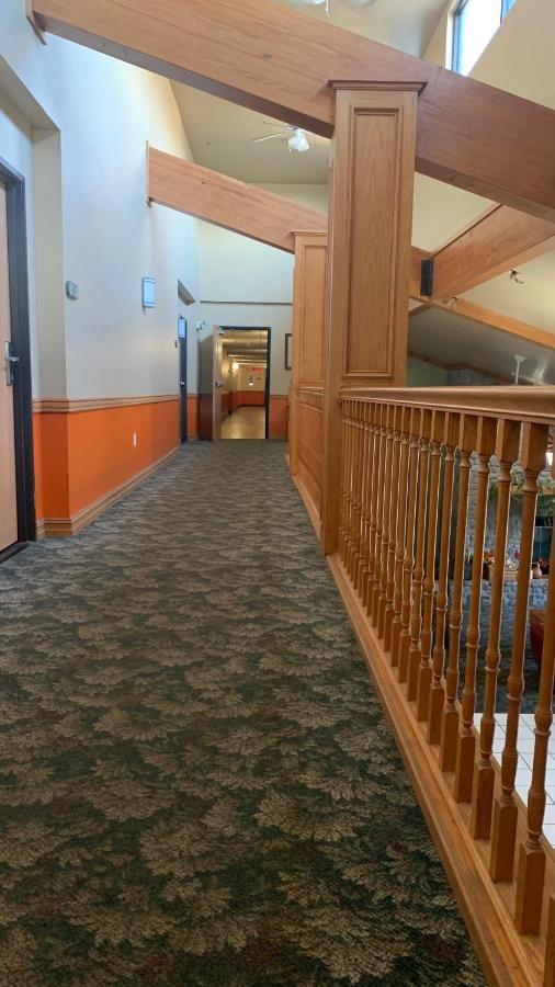 Regency Inn And Suites Stilwell Εξωτερικό φωτογραφία