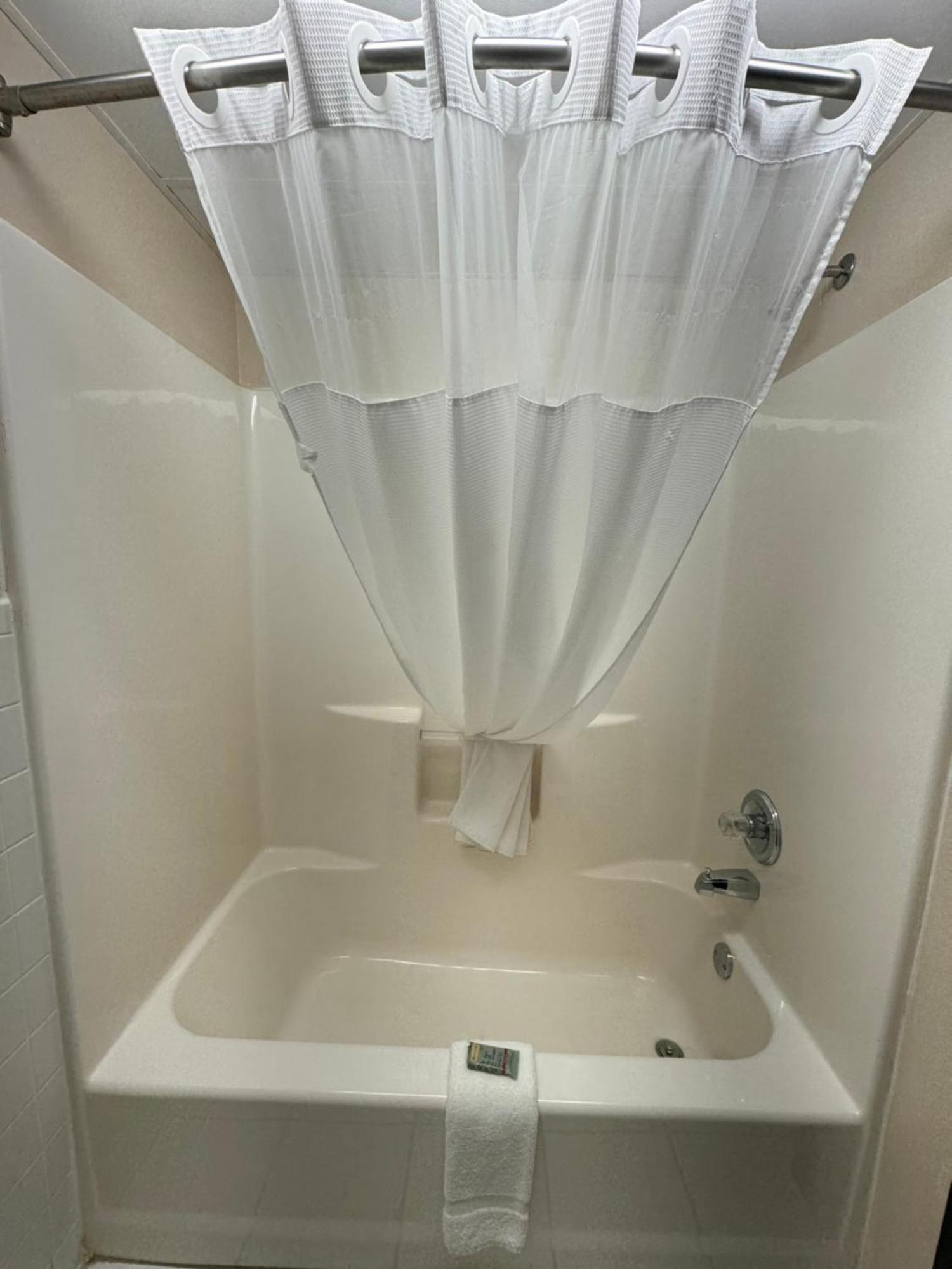 Regency Inn And Suites Stilwell Εξωτερικό φωτογραφία