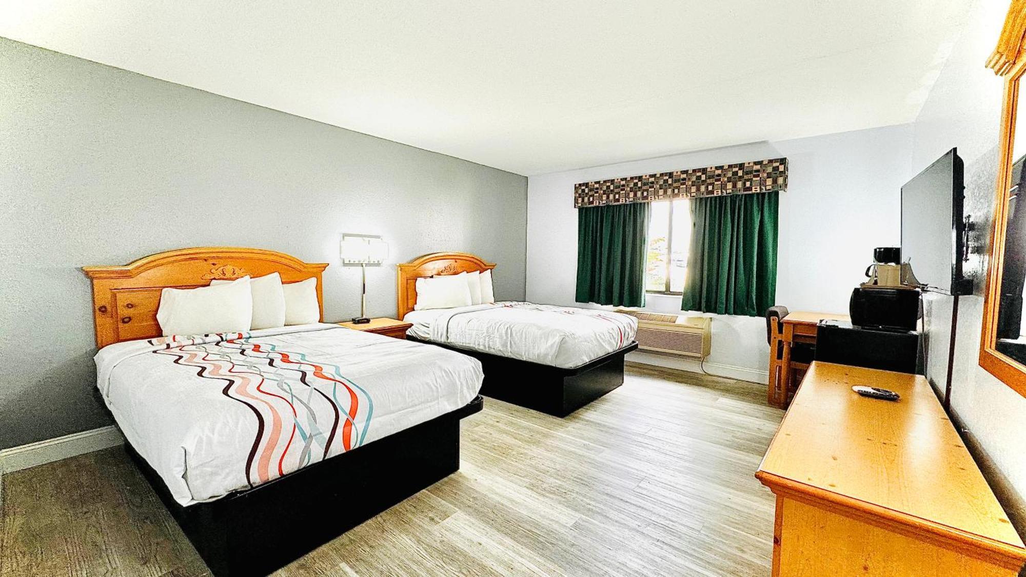 Regency Inn And Suites Stilwell Εξωτερικό φωτογραφία
