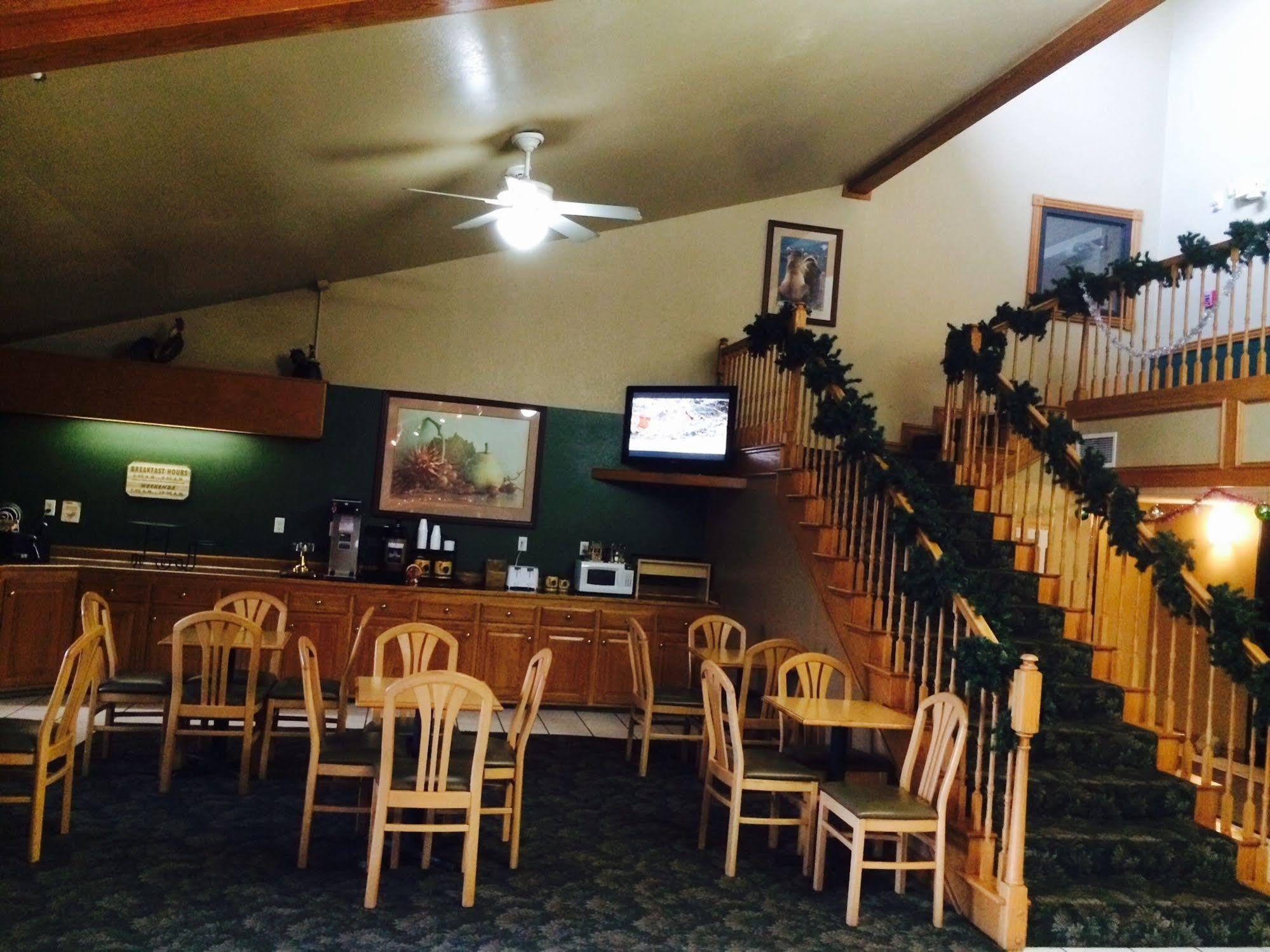 Regency Inn And Suites Stilwell Εξωτερικό φωτογραφία