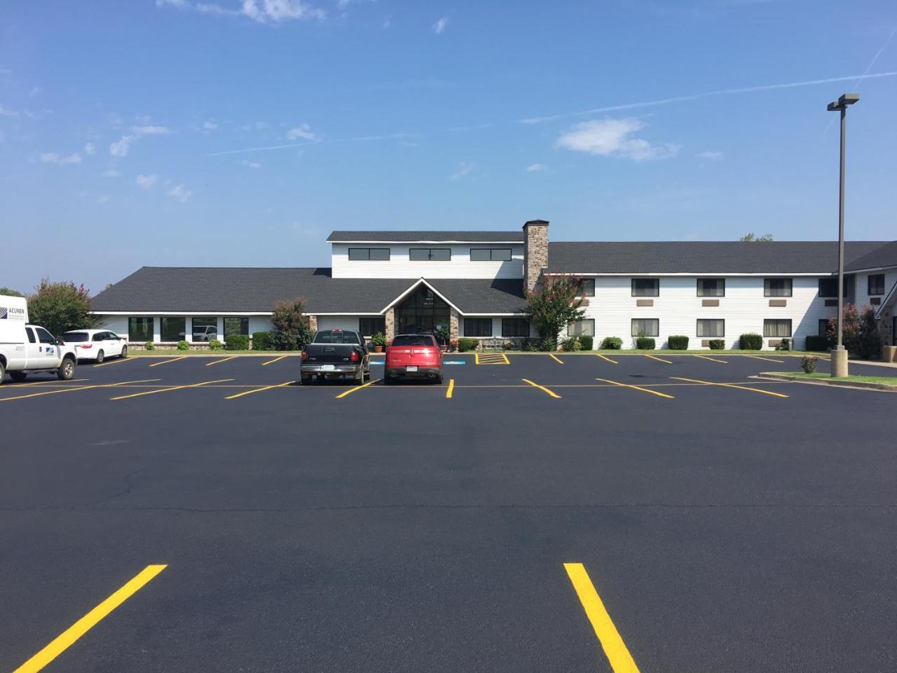 Regency Inn And Suites Stilwell Εξωτερικό φωτογραφία